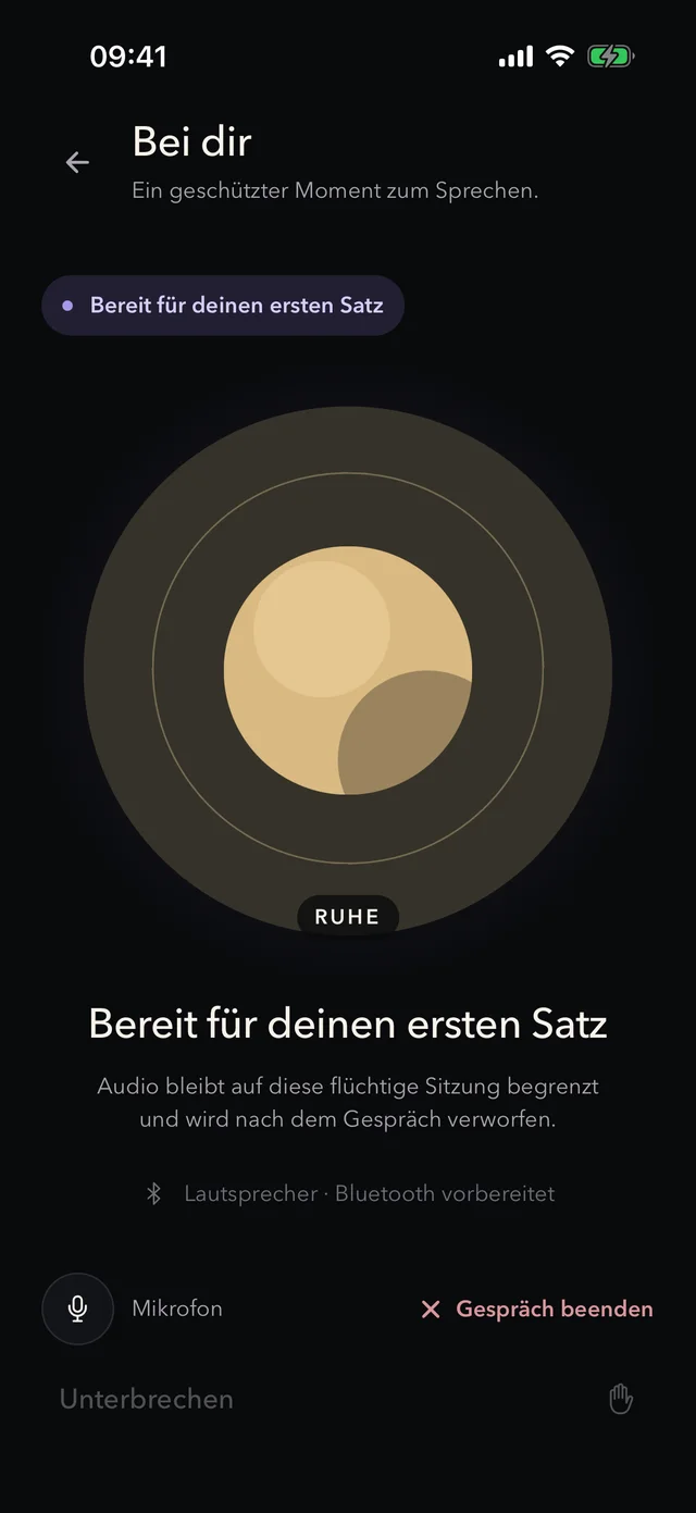 VoxAnima-Sprachbildschirm mit Kugel, Bereit-Meldung und Mikrofonsteuerung